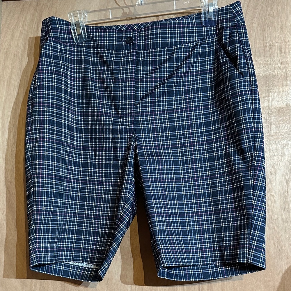 Greg Norman Collection Women's Navy Plaid Shorts